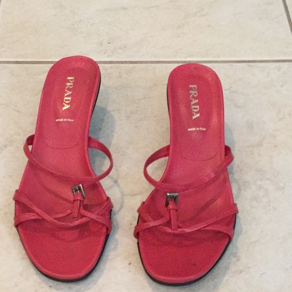 pink sandals kitten heel